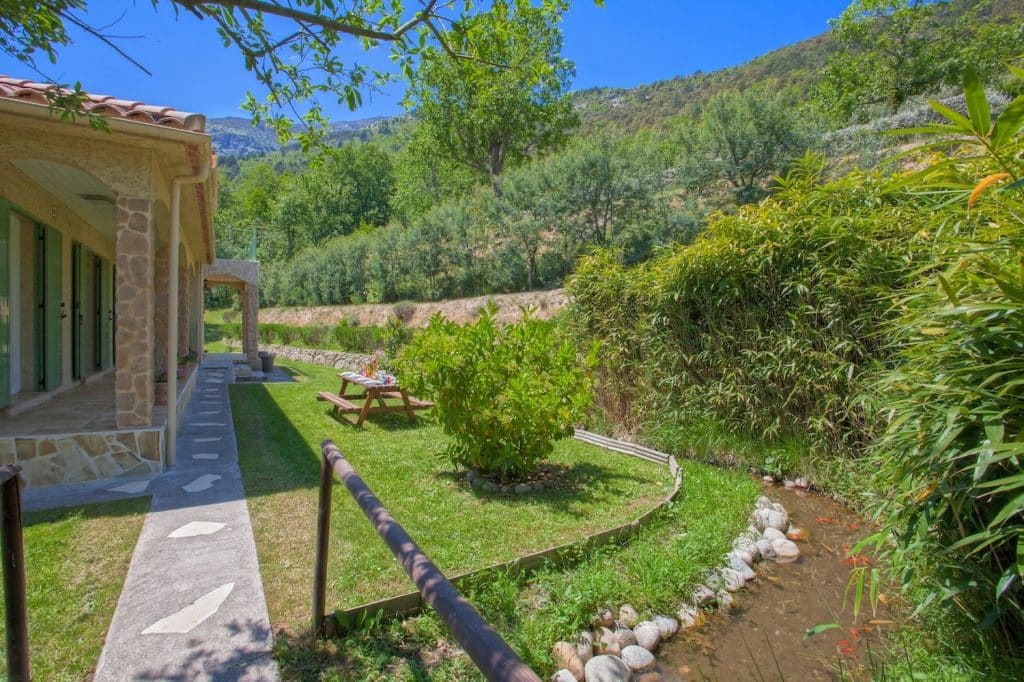 3arriere-maison