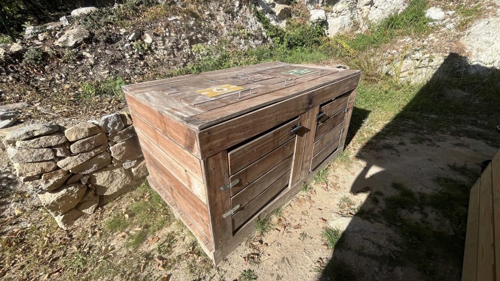 bac-restes-alimentaires-jardin-de-luiggi-1